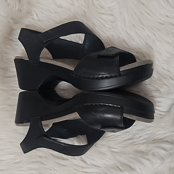 Women's Dansko Sharla Black Burnished Leather Size 38 - Picture 5 of 12